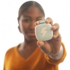 ImagiLabs ImagiCharm, The Programmable Key Ring -Home Electronics Store imagilabs imagicharm the programmable key ring 1 2